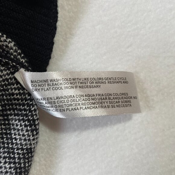 Carolyn Taylor Houndstooth Sweater Black White Crew Neck Dolman Sleeves Size M - Picture 13 of 13